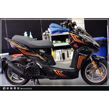 彩貼藝匠 DRG 158 全車拉線 F009 3M反光貼紙 ORACAL螢光貼 拉線設計 裝飾 機車貼紙 車膜
