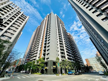 樂福  富宇世界花園全新高樓層2房平車｜台中市南屯區春安三街