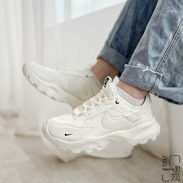 NIKE TC7900 小白鞋 全白 奶白 米白 小勾 老爹鞋 TC 7900 DD9682-100
