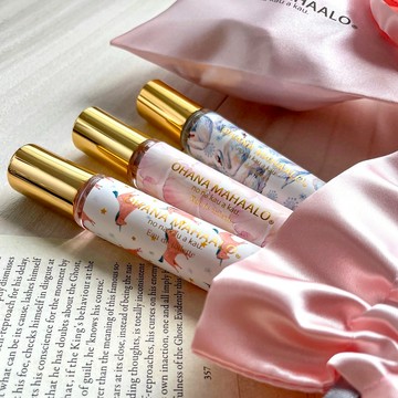 快速出貨⚡【將好運帶著走】OHANA MAHAALO  淡香水筆10ml 緞袋限定裝 (3款任選)