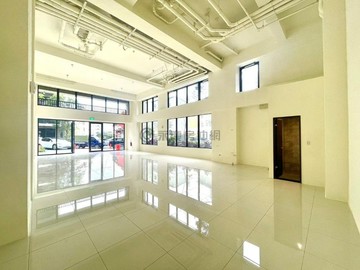 微美居☆8米大面寬☆挑高六米☆邊間金店面｜高雄市楠梓區大學十九街