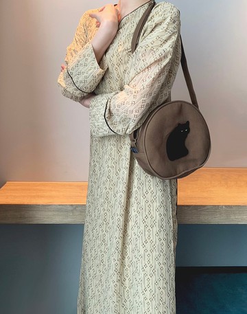 大容量平底側背包