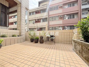 急 永康稀有9.4米大面寬住店兩用車墅✨｜台南市永康區中華西街