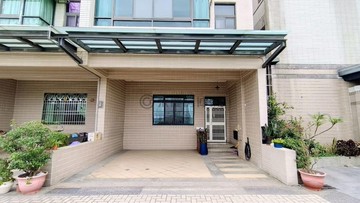 屏東九如大面寬社區型車墅｜屋況採光佳 即可入住｜屏東縣九如鄉光復街