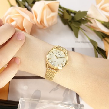 CITIZEN / EM0687-89P / 光動能 優雅迷人 日本機芯 米蘭編織不鏽鋼手錶 米白x鍍金 27mm