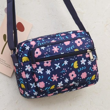 Bag House👜 防水尼龍牛津布女包單肩包中年媽媽包斜挎包婆婆休閒布包印花背包