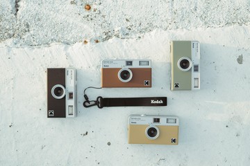 【Kodak 柯達】 復古底片相機 Kodak Ektar H35半格機-多色可選 + 送隨機底片