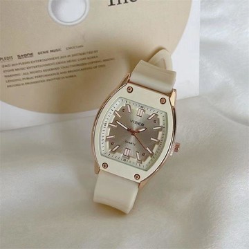 ⌚免運⌚英倫風手錶男女情侶款初高中生學生小衆輕奢簡約高級休閒森系百搭指針手錶 女錶 學生 靜音 防水手錶 考試手錶 石英