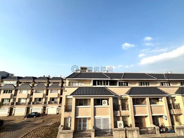 亞大花園大面寬．震後雙車別墅．大５房三代同堂｜台中市霧峰區霧工一路