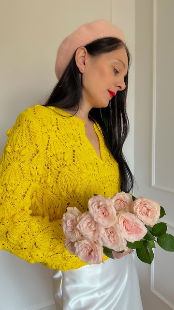 日系蕾絲針織女款上衣 手工編織開襟毛衣 黃色短版上衣 S