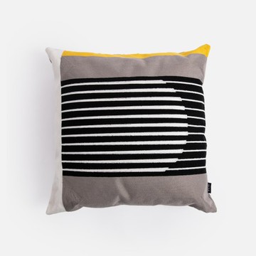 圓線滿版繡花抱枕50x50cm-礫灰黃