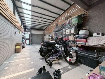 仁雄榮總鼎金-不淹水臨路雙車透天-傳統格局｜高雄市仁武區大春二街