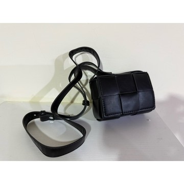 🏷️福利品台灣現貨⚡右上角有小汙點六格編織小廢包#803