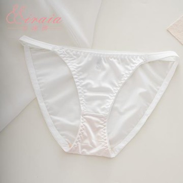 【Miraia米婡雅】高衩柔棉無痕內褲 (高衩剪裁・修長性感・柔軟親膚不緊繃)