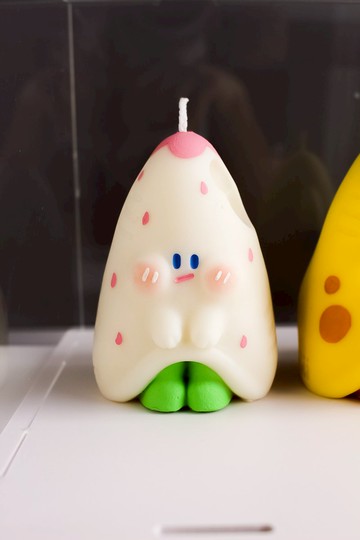 翹屁屁小草莓 香氛蠟燭