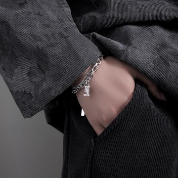 手鏈男潮高級感ins簡約男士鈦鋼配飾女輕奢小眾男生字母百搭手飾