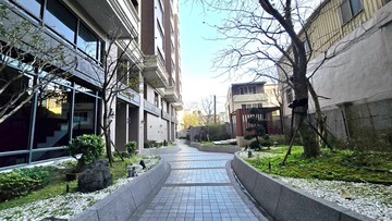 【獨家-近於實價】華勛商圈-鉑水漾三房+平車｜桃園市中壢區華美三路