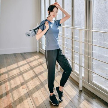 健身房運動套裝女短袖二件套寬松專業運動跑步衣春夏時尚瑜伽服