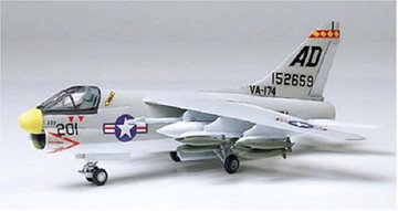 Tamiya 1/100 Corsair II 61607