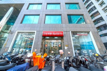 三多核心段|亞灣企業品牌展示中心｜高雄市苓雅區三多四路