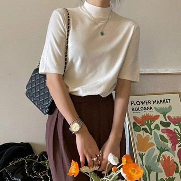 【太妮絲U123】現貨韓系 遮肉肉 氣質女孩 微高領短袖上衣 素色 基本款 chic 慵懶風 韓系 女裝 半高領 五分袖