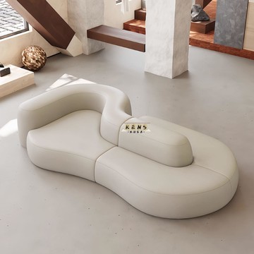 免運 附發票 沙發 單人沙發 咖啡廳沙發 休閒沙發 接待區沙發 輕奢高級弧形沙發意式極簡皮藝沙發服裝店美容院休息區雙面坐沙發工廠現貨直銷 全館八折 售後保障 5k111 店長新品推薦