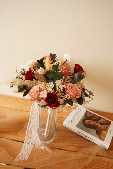 【竒植花物】經典浪漫永生乾燥捧花 求婚花束 情人節 新娘捧花