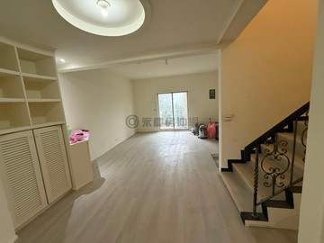 專任~陽光山林重疊別墅【一樓庭院好停車】｜桃園市楊梅區長青東街