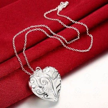鍍銀項鍊 鑲鑽吊墜-柔美愛心造型情人節生日禮物女飾品73ch6【獨家進口】【米蘭精品】