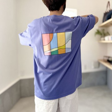 2025新款【男女皆宜】four seasons 後印花寬鬆版型T恤 5色可選【塵土藍】