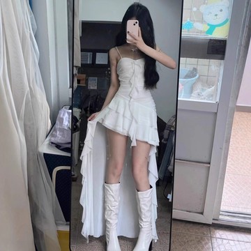 連衣裙法式 白色洋裝 超仙純欲荷葉邊連衣裙 拼接吊帶裙女 夏季高級感中長裙 修身顯瘦不規則長裙 小禮服婚禮