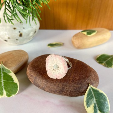 花朵戒指 (No. 32) / ceramic ring / handmade