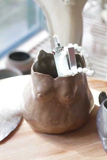 女性力量置物桶