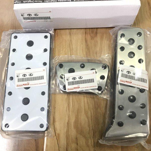 Tokyo トヨタ CROWN クラウン マークX 高品質 アルミペダル AT用 シリーズ210 シリーズ220など はめ込み式 オルガン式 フルセット 通販 LINEポイント最大GET LINEショッピング TOYOTA トヨタ CROWN クラウン マークX アルミペダル AT用 210系 220系 等 はめ込み式 オルガン式 ペダル フルセット