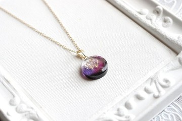 樹脂藝術 圓形墜飾・芙蓉夫人
