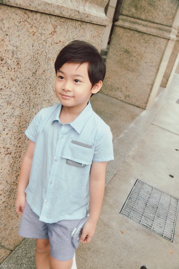 隱藏式口袋裁片剪接襯衫