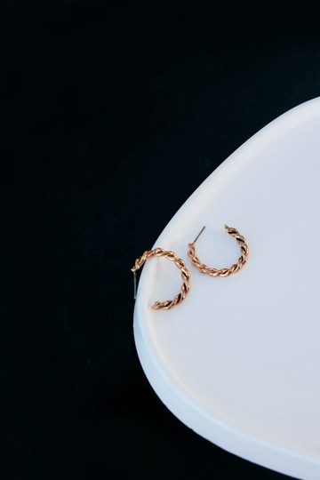 COR-DATE / UNISEX / 圓弧麻花紋路耳環