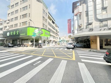 大墩商圈大面寬黃金角店｜台中市西屯區大墩十九街