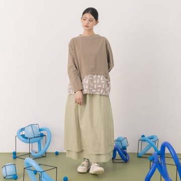 【MOSS CLUB】腰頭鬆緊帶雙層下襬繡花裙 卡 灰