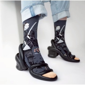 現貨抽象藝術元素緹花襪 滿滿文青風棉質中筒襪 對稱藝術圖騰中筒襪