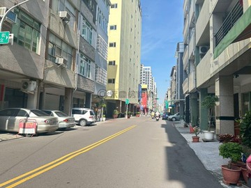 高雄火車站後驛捷運站正10米街透天店面｜高雄市三民區泰康街