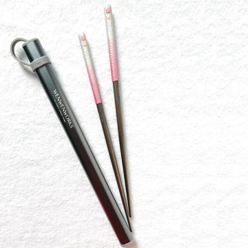 【溫紋陶】 溫紋陶工藝｜城市風情 銀白世界下繽紛綻放櫻花純鈦筷（共有兩款配色）珠光粉紅漸層 / 珠光藍漸層