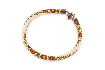 種子珠項鍊與花朵米色花卉項鍊珠鉤針項鍊