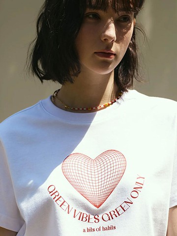Heart Planet 1 Short Sleeve T-Shirt [WHITE, PINK]