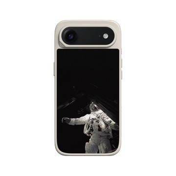 iPhone Air SolidX 貝殼灰 - NASA - Gemini 4 - Astronaut White Walking In Space
