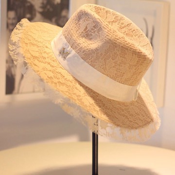 超美蕾絲M標爵士帽女士夏天草編遮陽帽休閑帽韓版潮禮帽1入