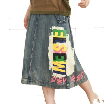 【Qiruo 奇若名品】春夏專櫃 活潑塗鴉鬆緊腰圍抽繩牛仔裙(造型塗鴉時尚好穿2258B)