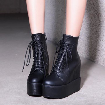 坡跟短靴子女秋冬款14cm超高跟女鞋內增高厚底系帶黑色時尚馬丁靴