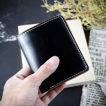 【客製化禮物】【直立式皮夾、銀包】黑色Cordovan馬臀皮 刻字 Mi