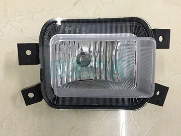 北京汽車b80 bj80 新款北汽勇士前保險杠燈 霧燈 前杠燈